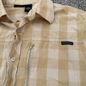 Rocawear Cream Beige Checkered Short Sleeve Button-Up Shirt Medium